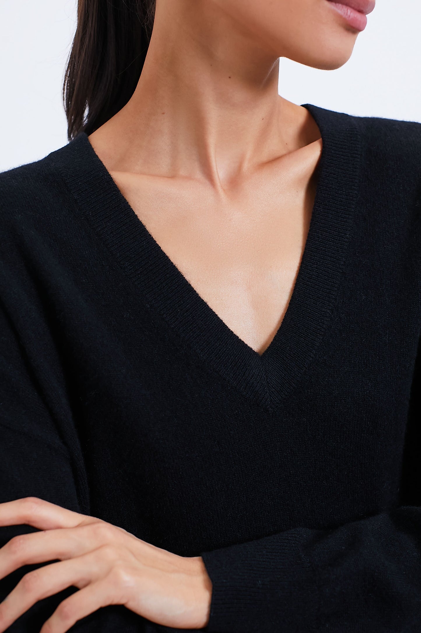 Black Emma Cashmere Bodie Boyfriend Crewneck