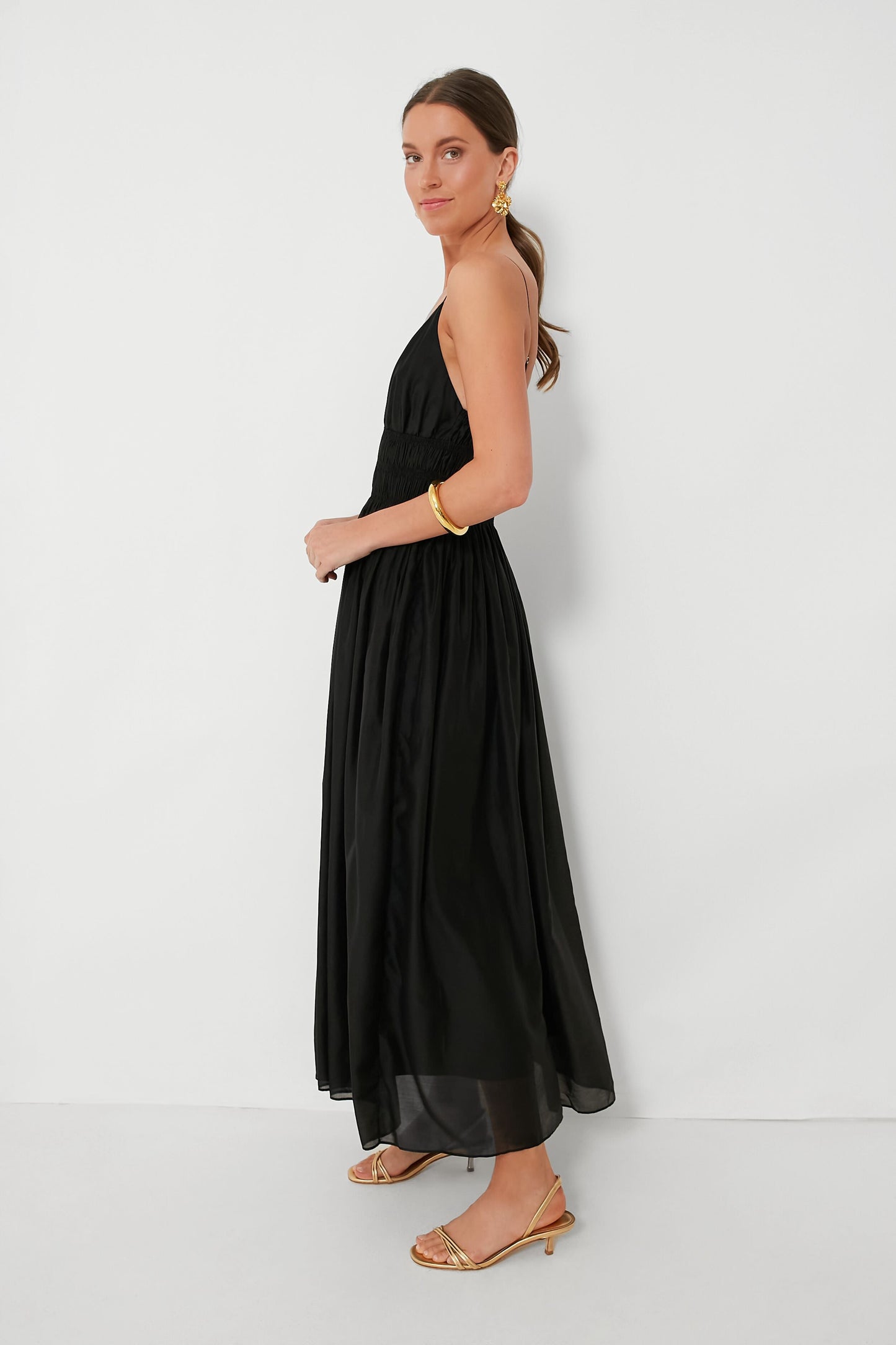 Black Sleeveless V-Neck Maxi Dress
