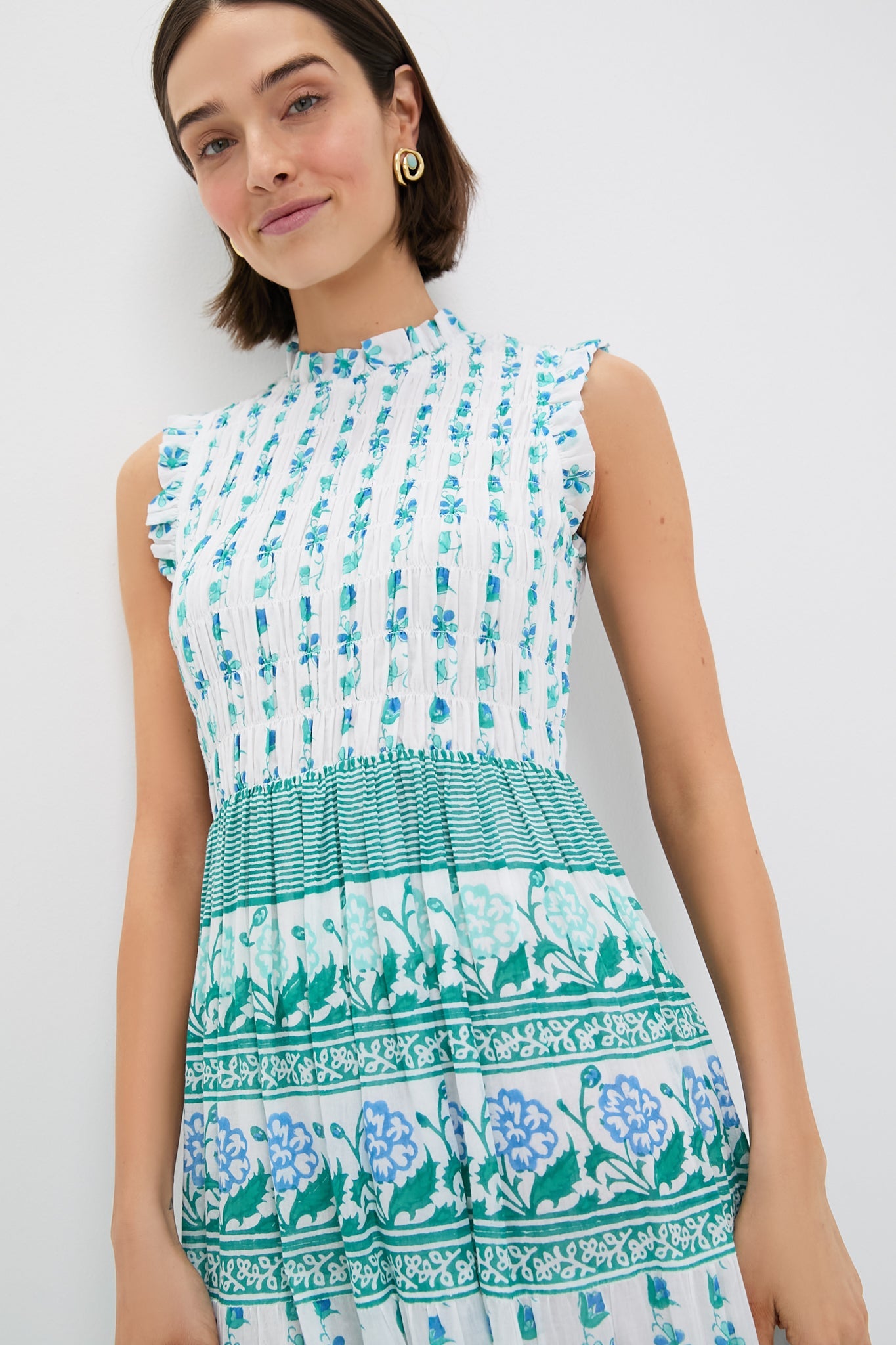 Boreggo Green Sleeveless Smocked Maxi Dress
