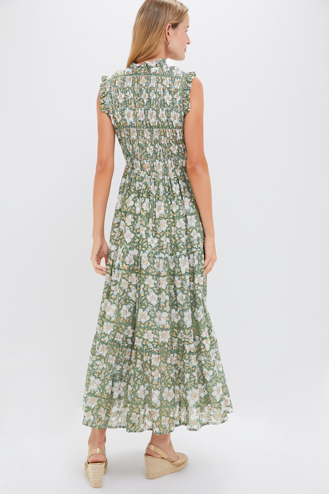 Ivy Olive Sleeveless Smocked Maxi Dress
